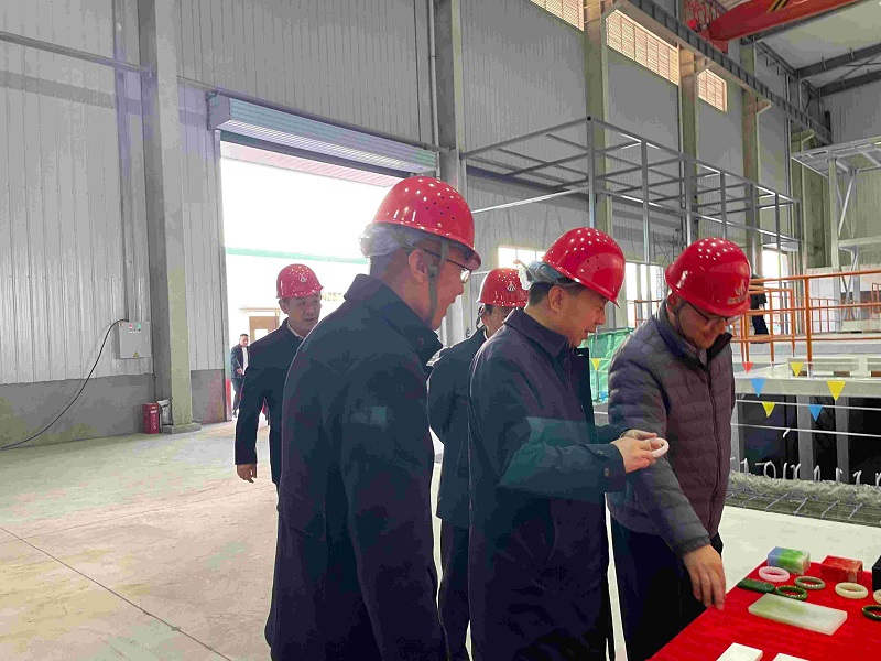 韩城市委书记亢振锋到龙门绿碳公司指导调研工作